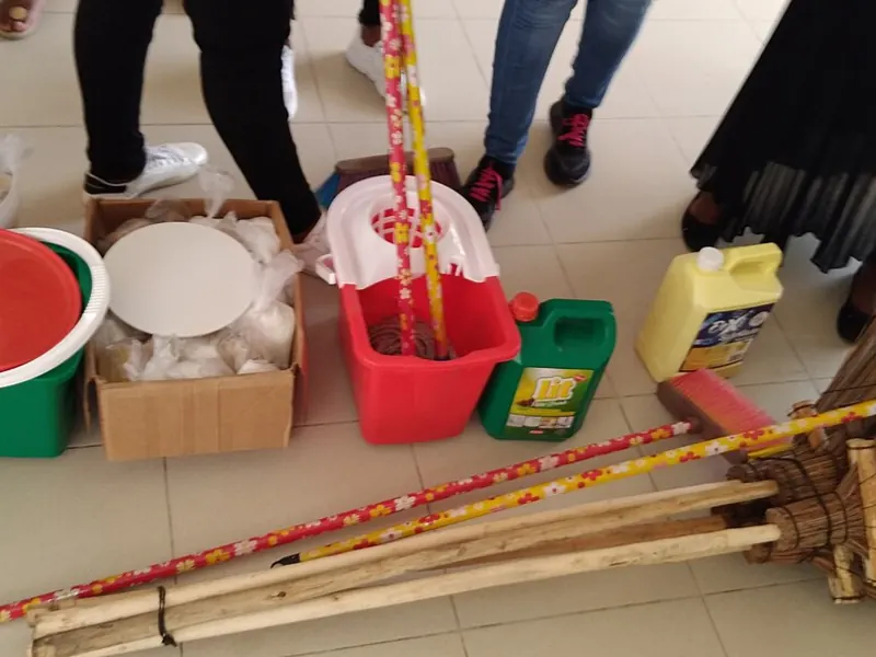 Cleaning equipment